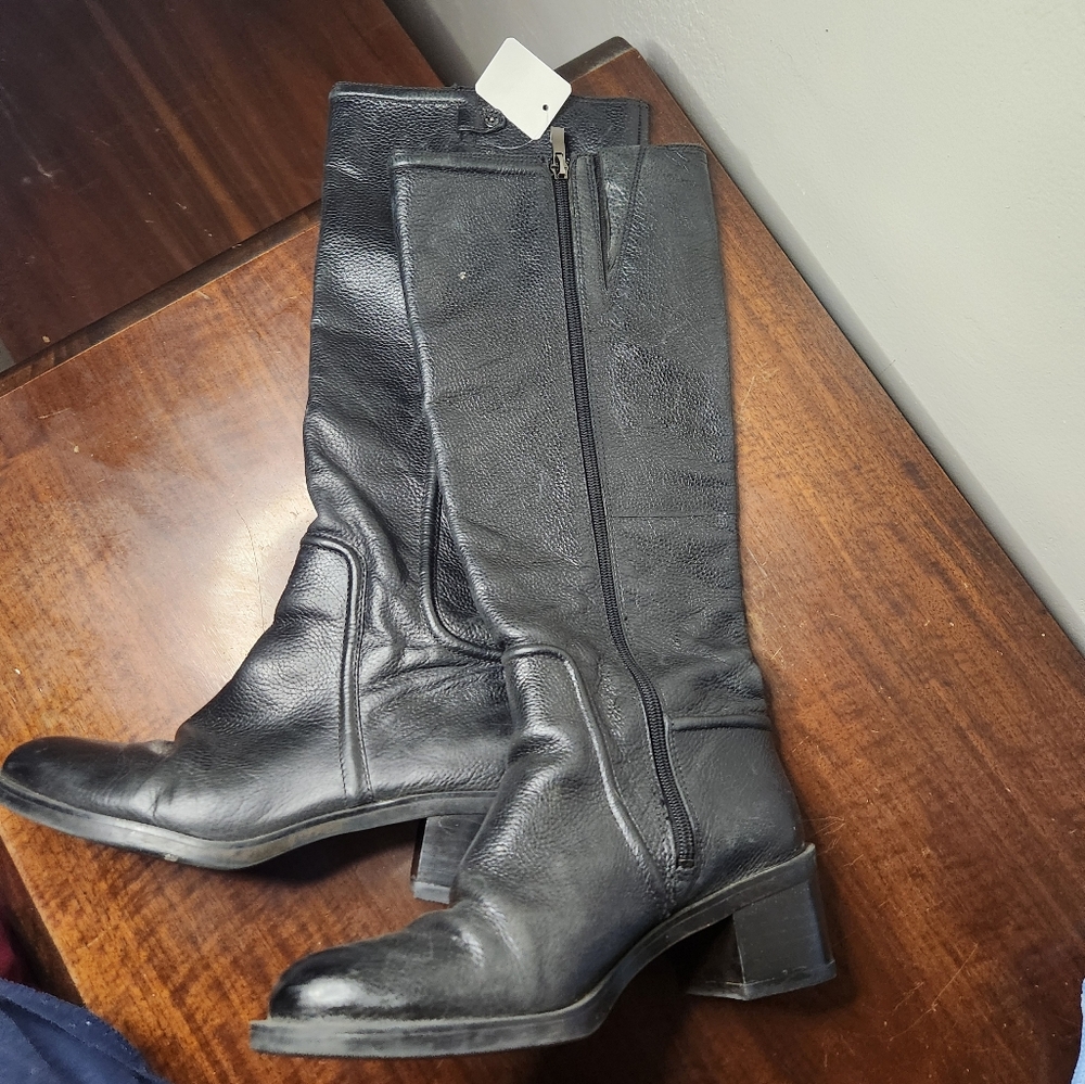 Black Boots size 8 vintage pre owned - Picture 2 of 12